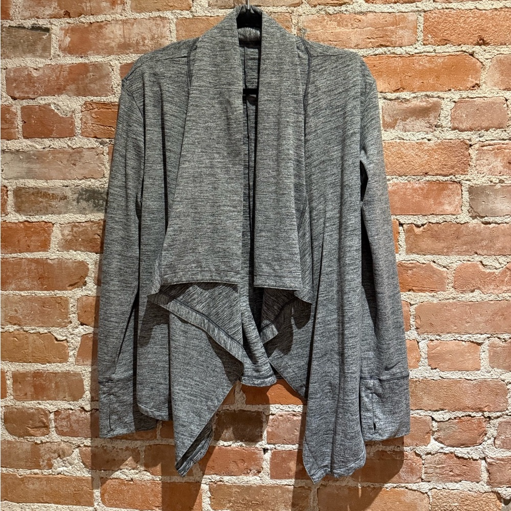 M - Nike Dri-Fit shrug